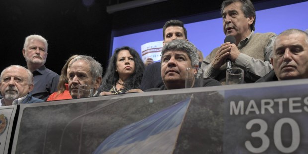 El paro del martes incluirá una movilización sindical a Plaza de Mayo 