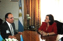 Garr� recibi� al secretario de Defensa Adjunto de los EE.UU.