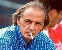 Menotti: "Las cosas no se hicieron bien desde la salida de Bielsa en adelante"