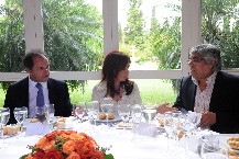 Cristina llam� a la oposici�n al Acuerdo del Bicentenario