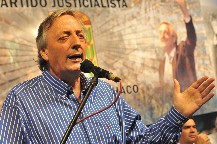 "Estamos decididos a gobernar hasta el 2020", dijo Kirchner al reasumir en el PJ