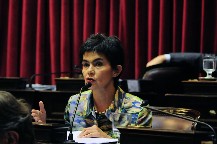 Estenssoro: "No daremos un cheque en blanco para que usen las reservas para gobernar hasta el 2020"