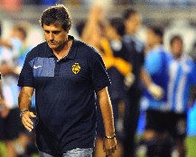 Alves realizar� cuatro cambios frente a Tigre