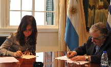 Papeleras: el acuerdo tuvo el visto bueno de la prensa uruguaya