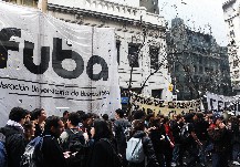Estudiantes mantienen seis escuelas tomadas