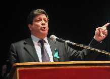 "Los medios que no respeten la grilla pueden perder la licencia", advirti� Mariotto