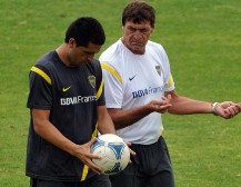 Riquelme habl� con Falcioni y jugar�a ante Olimpo