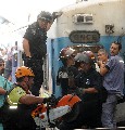 El director de Defensa Civil porte�o reconoci� que el trabajo de rescate fue "tremendo y angustiante"