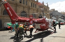 Dos ni�os que fueron rescatados del tren fueron trasladados en helic�ptero al Hospital de Ni�os