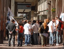 La Uni�n Docentes Argentinos acept� la oferta salarial, pero los agremiados en Ademys la rechazaron 