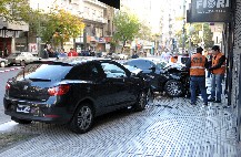 Dos heridos al chocar tres autos en la zona de Once