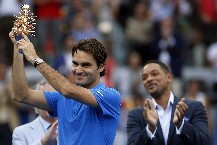 A Federer le importó poco el color de la cancha y se coronó en Madrid