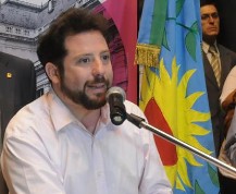 Ottavis afirm� que las versiones de supuestos sobornos son para "ensuciar a La C�mpora"
