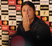 Almeyda reconoci� que le doli� prescindir de Cavenaghi y Dom�nguez