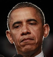 Obama cancelo todos sus actos de campa�a y se mostr� conmovido