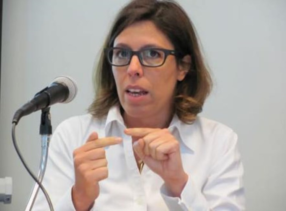 Laura Alonso pide poner en estudio la posibilidad de pedir el juicio