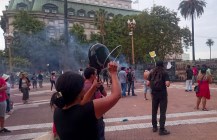 Los líderes de la CGT no le pusieron fecha al paro nacional y la marcha terminó en un caos