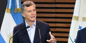 Mauricio Macri reiteró que "hay que alejar la figura de que el Estado parezca un aguantadero" como "está pasando en Santa Cruz y tantos otros lugares"
