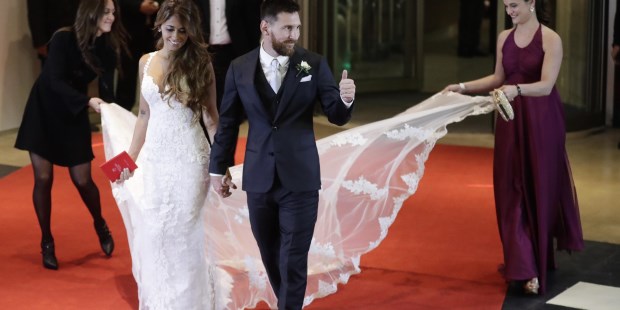 El elegante vestido de la novia