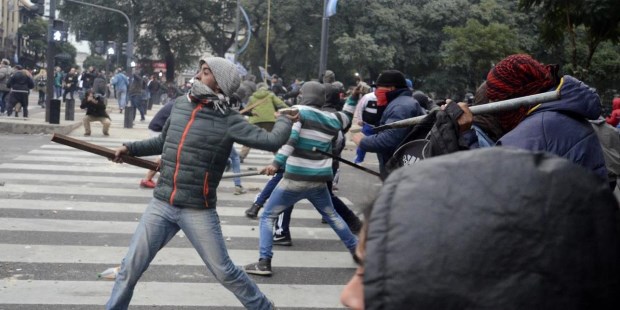 Ocampo remarcó que el recurso de la "violencia por parte de las fuerzas de seguridad es el último" que el Gobierno quiere utilizar para disipar las pr