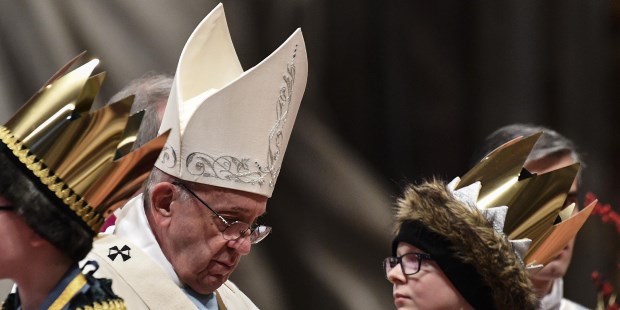 El Papa pidió una Iglesia "humilde, pobre de cosas y rica de amor" 