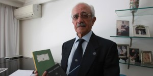 Todos los recuerdos de su paso por el ARA San Juan, Zavalla los tiene anotados en un cuaderno personal de tapas verdes.