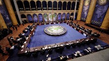"Hay que sentarse ya a negociar con el Fondo Monetario Internacional" 