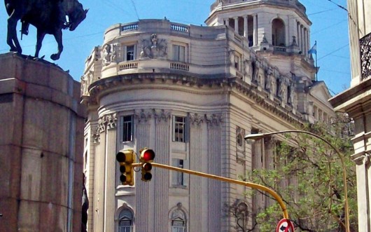 La Presidenta declaró Monumento Histórico Nacional al edificio de la Legislatura porteña