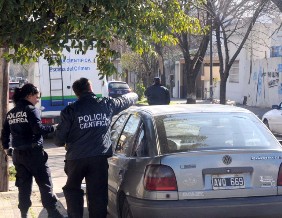 Motochorros balearon a una embarazada en una salidera en La Plata 