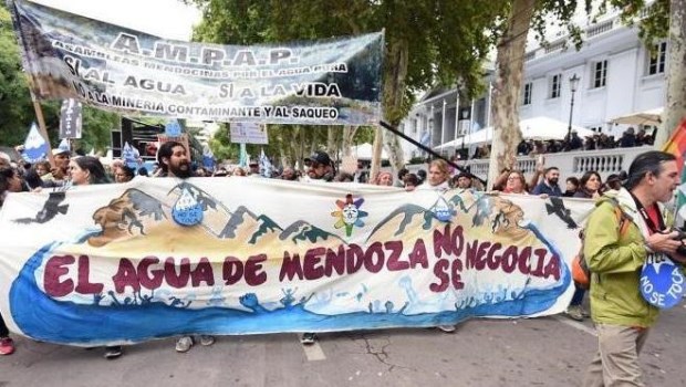 El Arzobispo de Mendoza: Pide que "se escuche el clamor" • Canal C