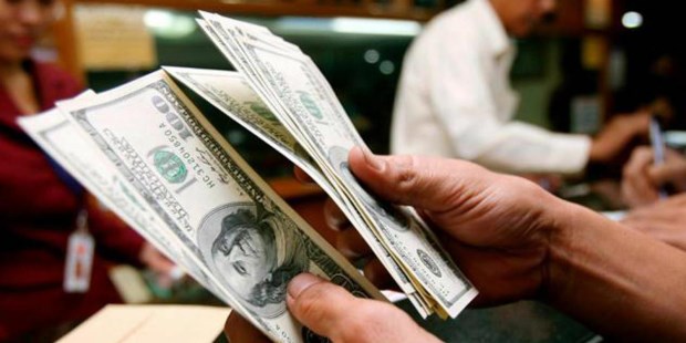 El dólar minorista volvió a bajar y cerró en $38,49