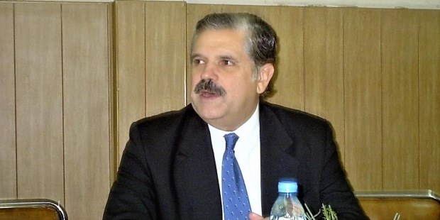 El ex ministro de De la Rúa asegura que no tiene ninguna relación con el presidente Macri y que no cree que sea convocado por el Gobierno.