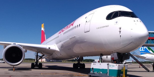 Iberia presentó en Ezeiza su Airbus A 350
