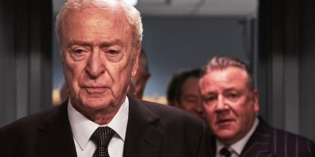 "Rey de ladrones", con un impagable Michael Caine