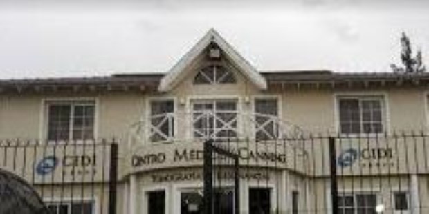 Detienen a un médico que se masturbó y eyaculó mientras realizaba una ecografía