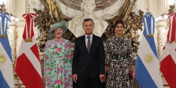 Macri recibió en la Casa Rosada a la reina Margarita II de Dinamarca