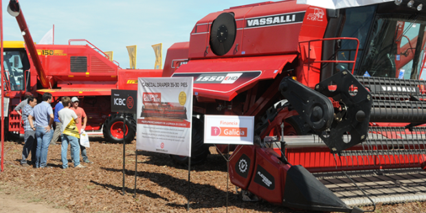 La venta de tractores cayó 35,8 % y la de cosechadoras 45,8 % en 2018