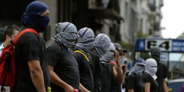 Occidente baila en el Titanic