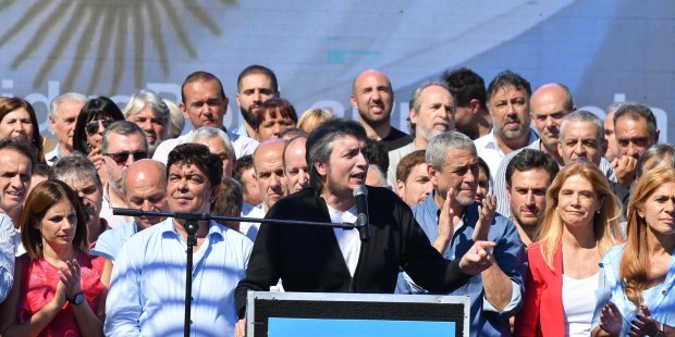 Dentro del kirchnerismo y en Cambiemos disimulan unidad 