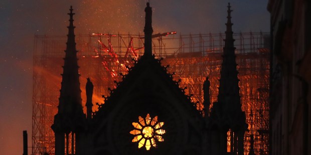 Incendio en la catedral de Notre Dame en París: las autoridades creen que la estructura se salvó