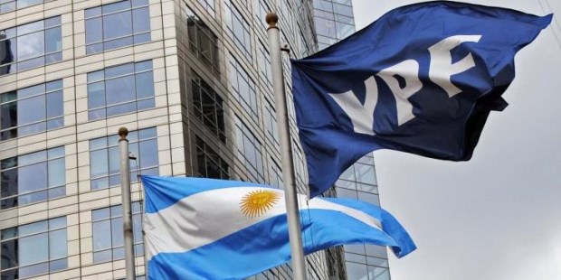 La Justicia de EE.UU. decidió dejar firme un fallo contra Argentina por la expropiación de YPF