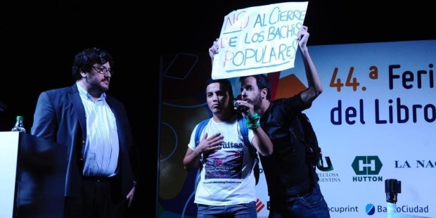 El secretario de Cultura fue repudiado por manifestantes, incluso en el escenario. Segato deslumbró con su discurso feminista.­