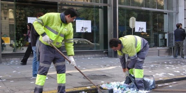 El impuesto a las Ganancias que en un principio era para altos directivos de grandes empresas, se democratizó hasta alcanzar a un señor que recoge la basura.