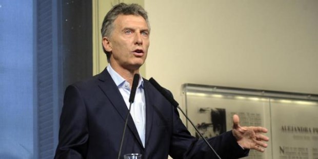 Macri invitó por carta a políticos y otros sectores a una mesa de consenso, incluida Cristina Kirchner
