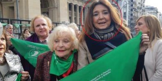 Cuidando el gallinero 3 lobos y el delito de salvar vidas