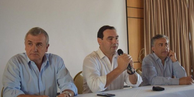 Se define la UCR; Alberto F. pide que le crean y Macri sin mesa chica