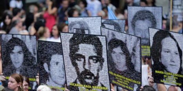 El trauma histórico en el grupo militar