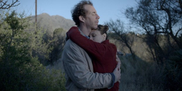 Amores, dolores y dudas existenciales de quienes han superado los cuarenta, en este filme autobiográfico.