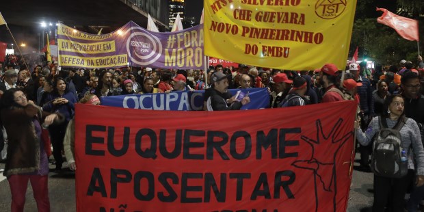 Hubo manifestaciones aisladas de protesta en las calles.