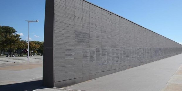 Exigen remover del Parque de la Memoria a otros terroristas